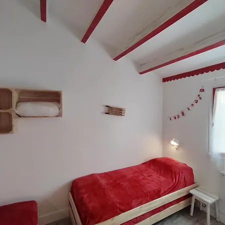 Holiday home Village Bord De Ciel *