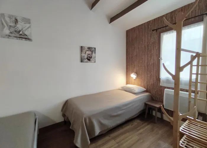 Village Bord De Ciel * Caylus